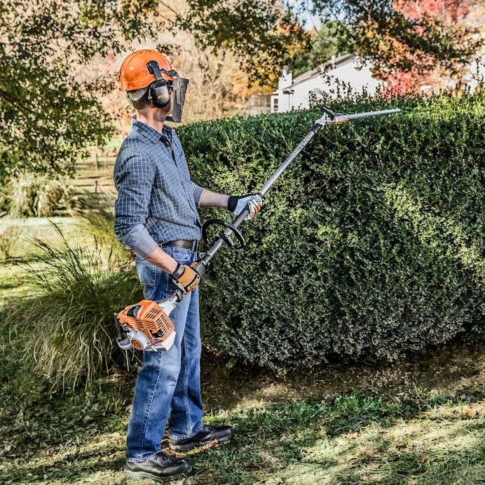 Taille haie Stihl HT KM 145 à louer entre particuliers
