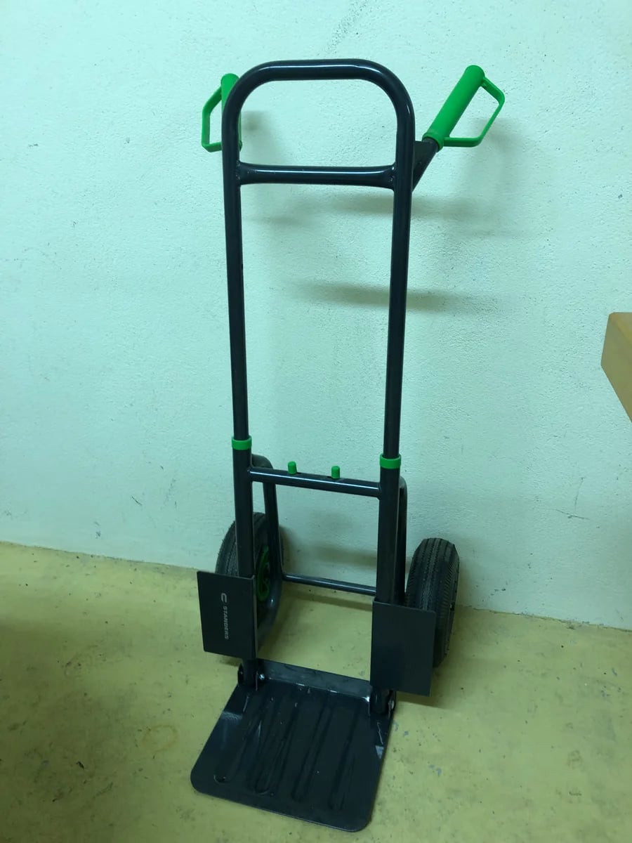 Diable pliant à louer pour vos besoins de transport et de manutention