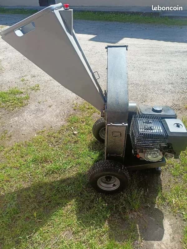 Location Broyeur Branches Thermique 15CV