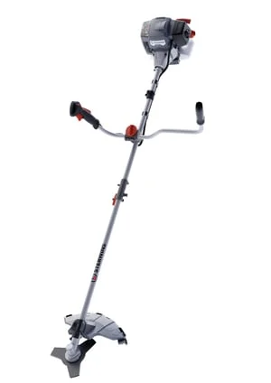 Débroussailleuse thermique marque référence à louer entre particuliers