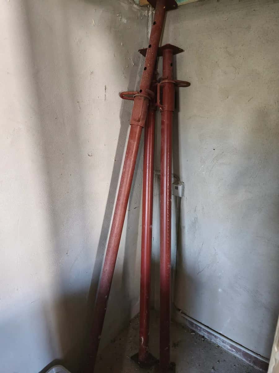 3 Etais pied droit - 1,60m à 2,90m - manchon acier