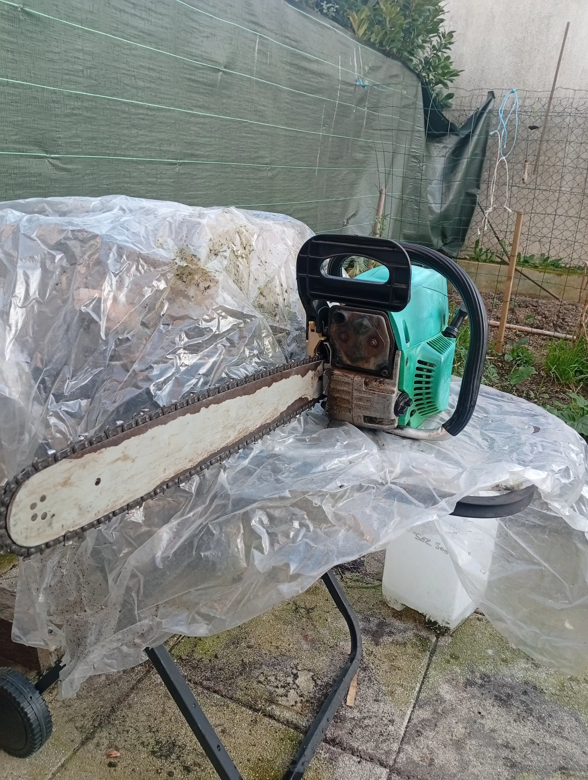 LOCATION TRONÇONNEUSE