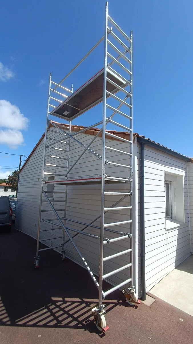 Échafaudage roulant