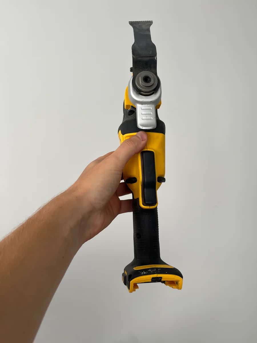 Multi tool sans fil Dewalt DCS355 à louer