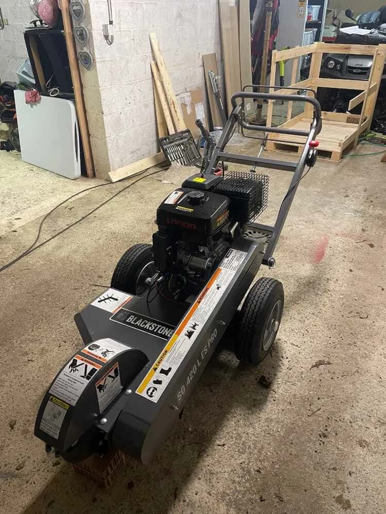 Location rogneuse de souche