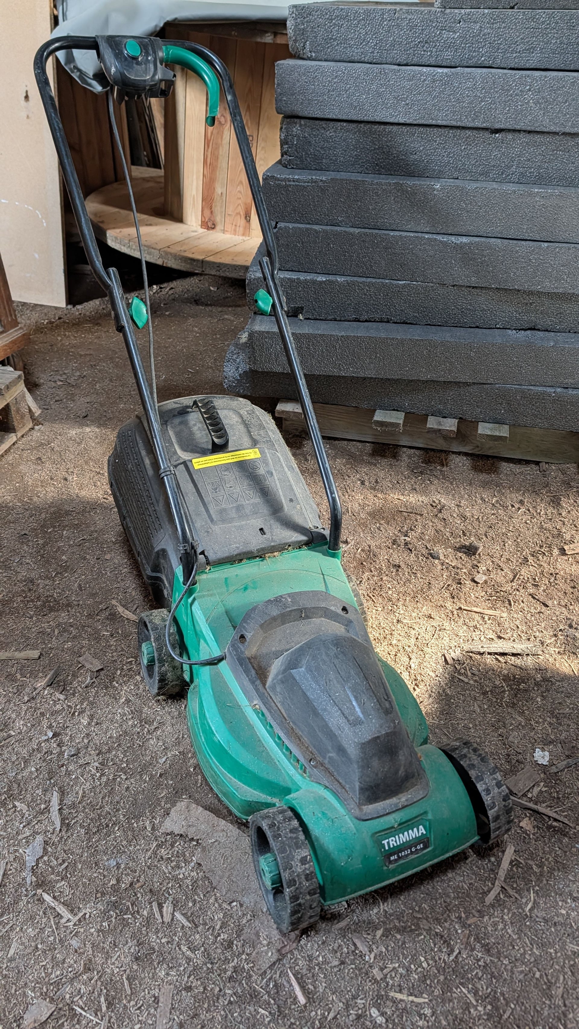 Petite tondeuse à gazon