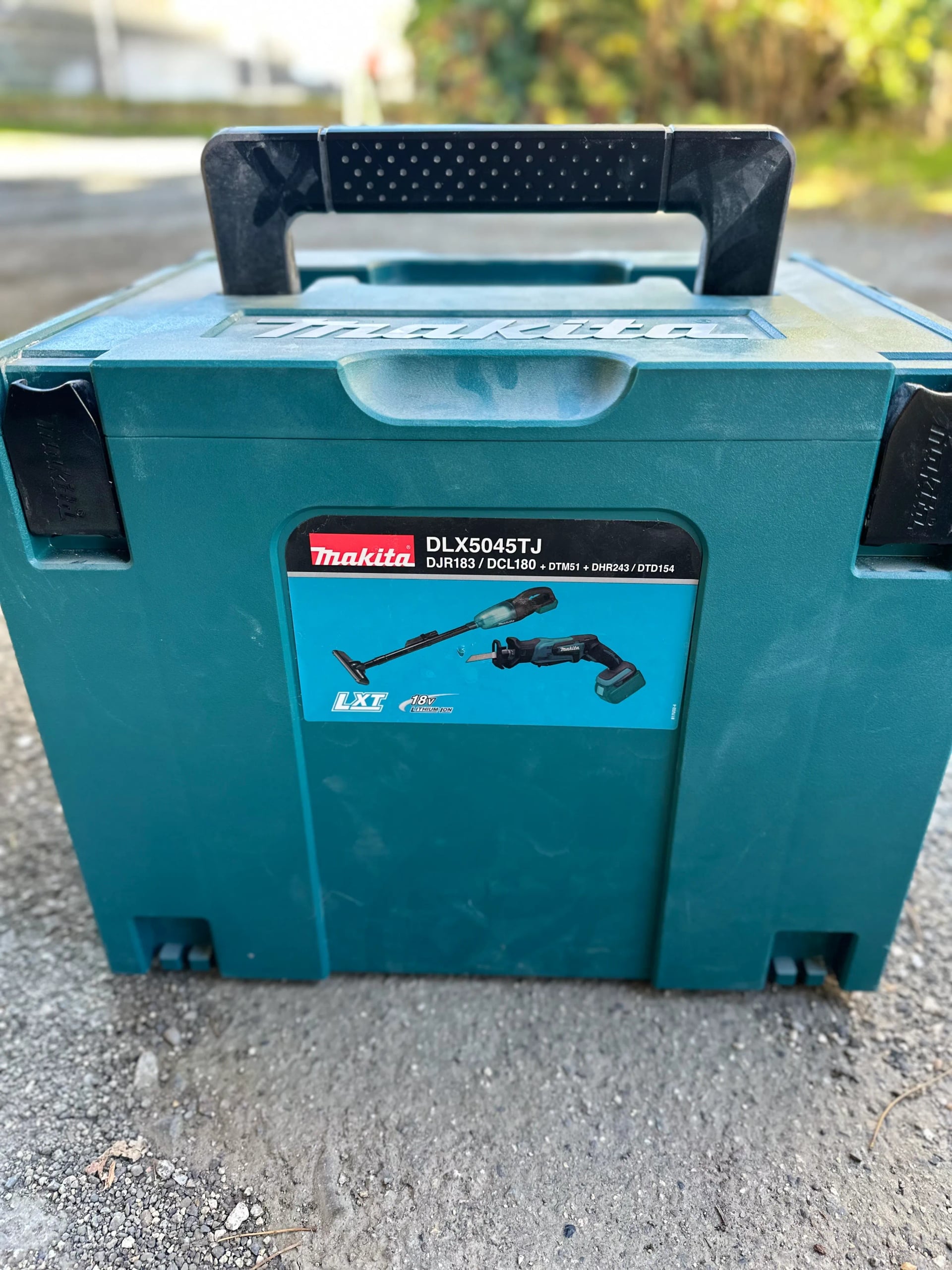 Scie Sabre Makita sur batterie