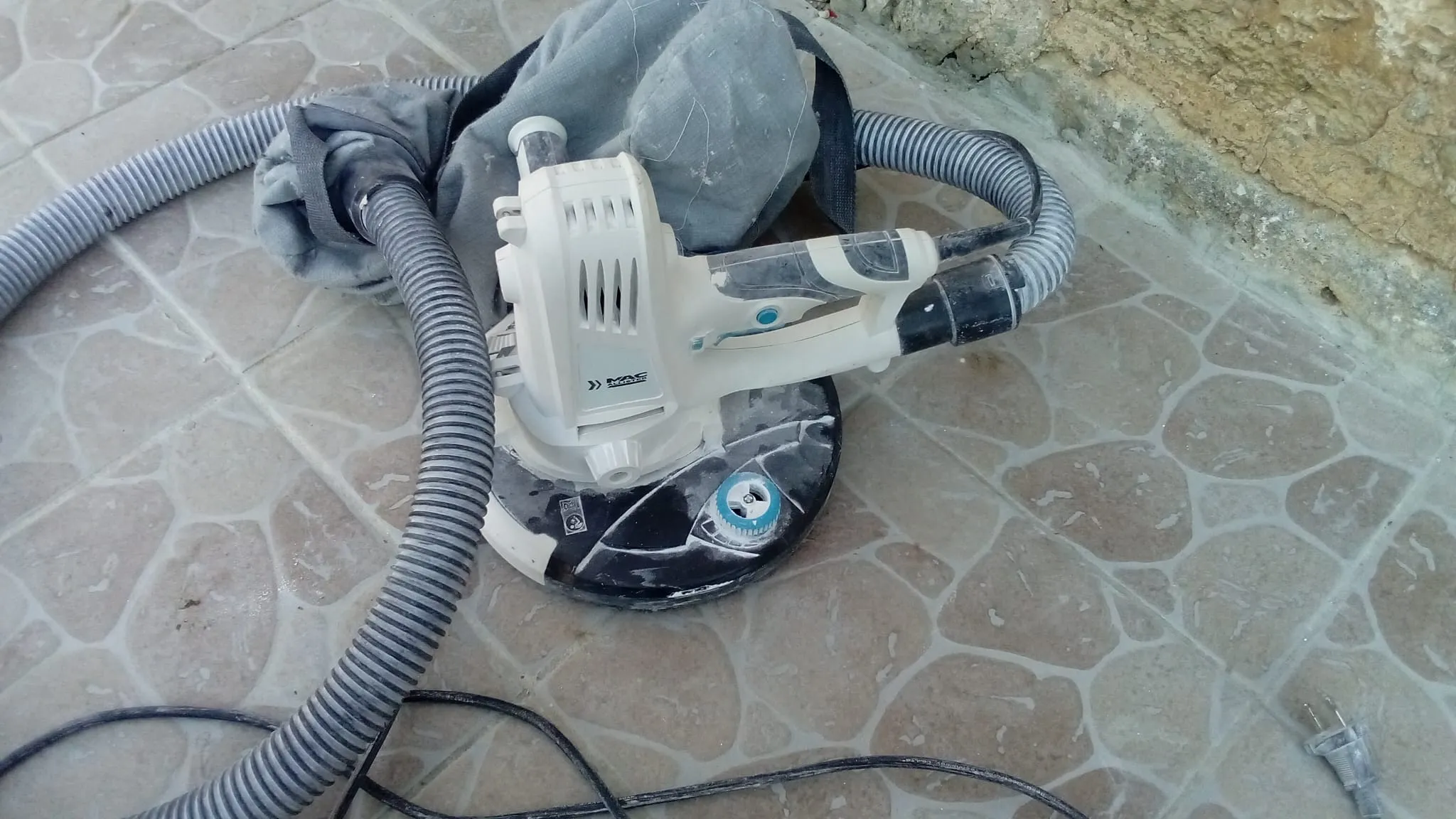 ponçeuse à placo Macallister 1220 W