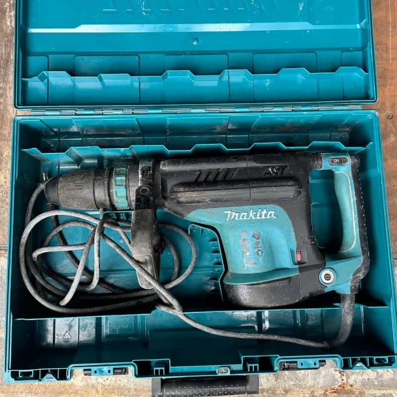 Perforateur Burineur Makita HM1213C