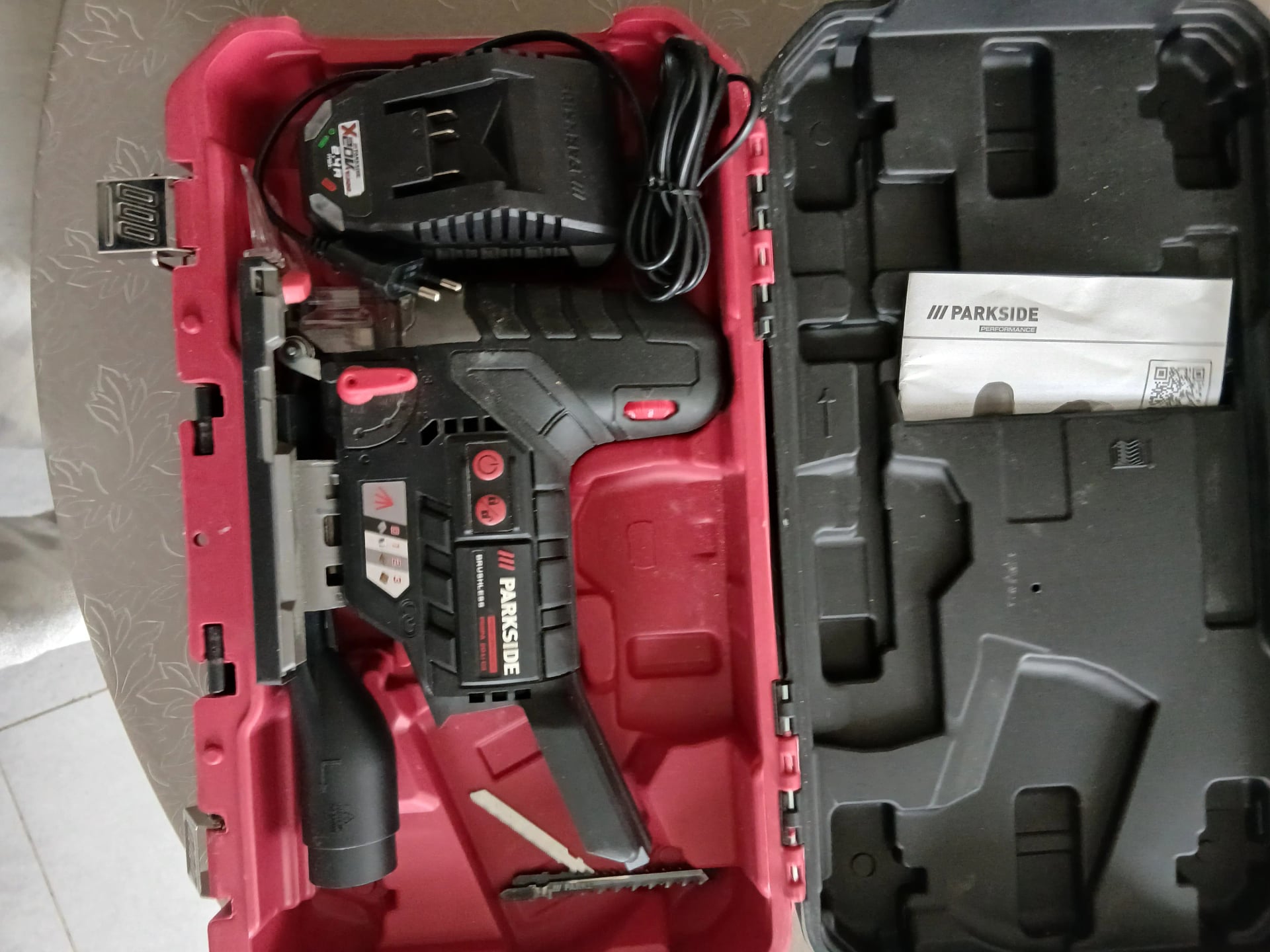 Loue scie sauteuse parkside