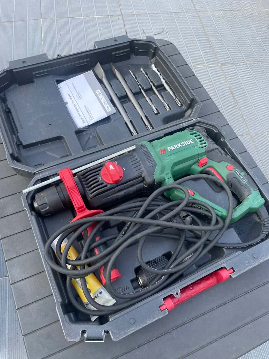 Perforateur burineur PBH 1050 D4 1050 W à louer entre particuliers