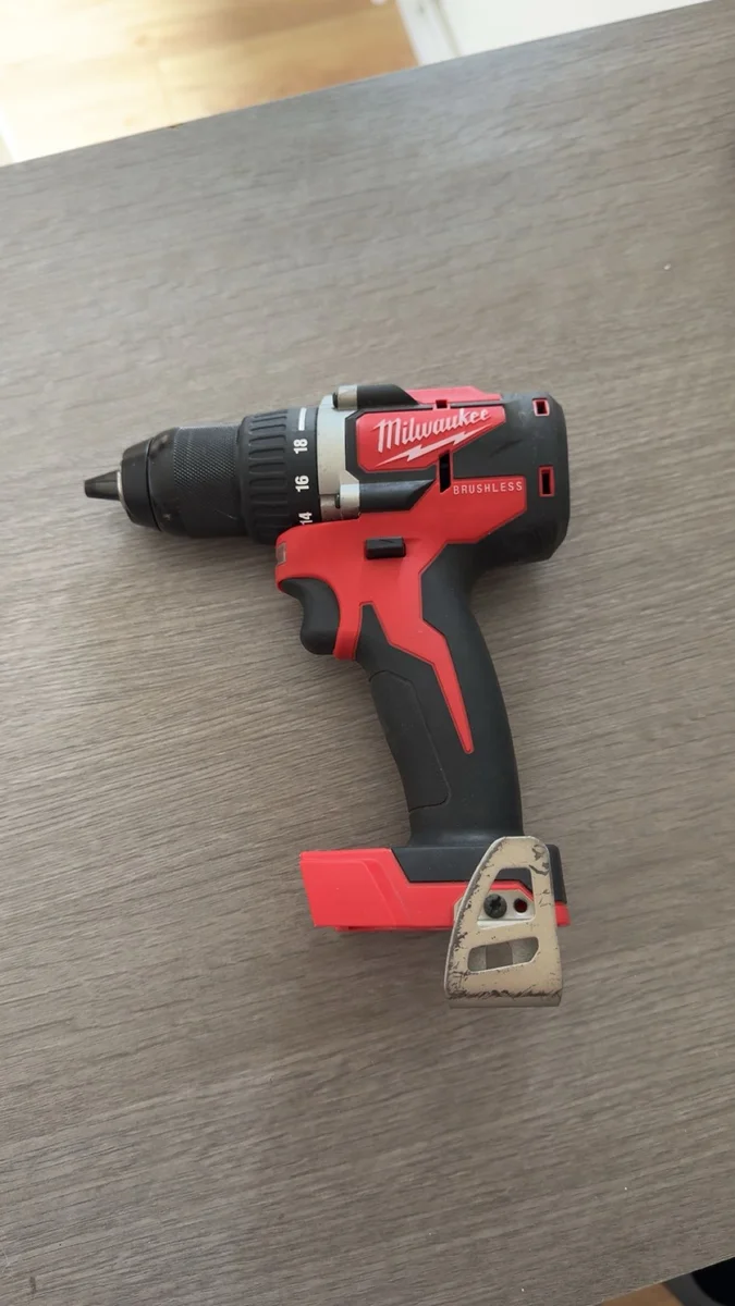 Perceuse Visseuse Milwaukee M18 à louer entre particuliers