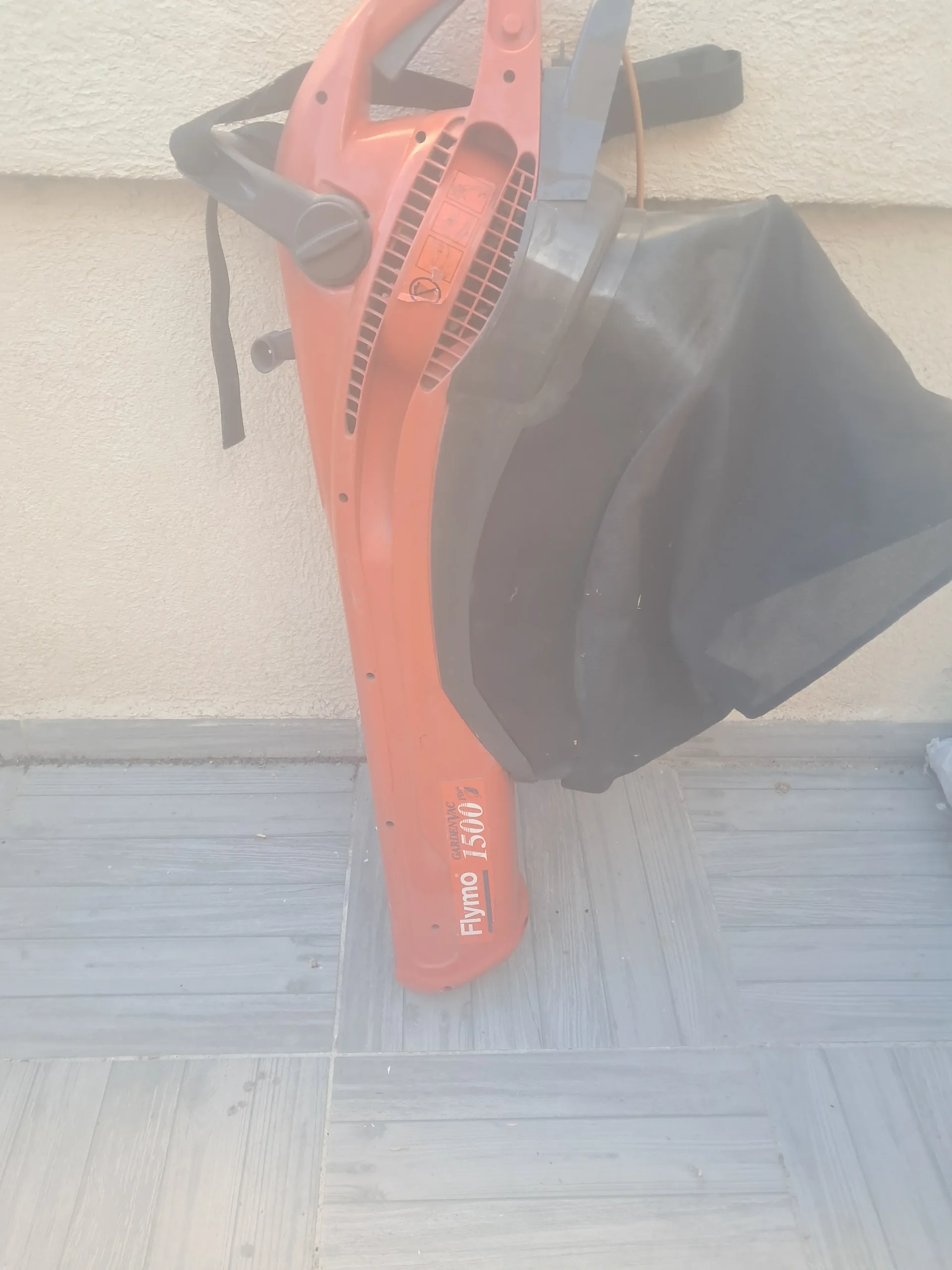 Aspirateur souffleur 