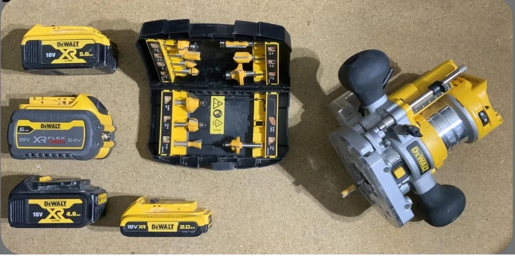 Défonceuse/affleureuse sans fil Dewalt 