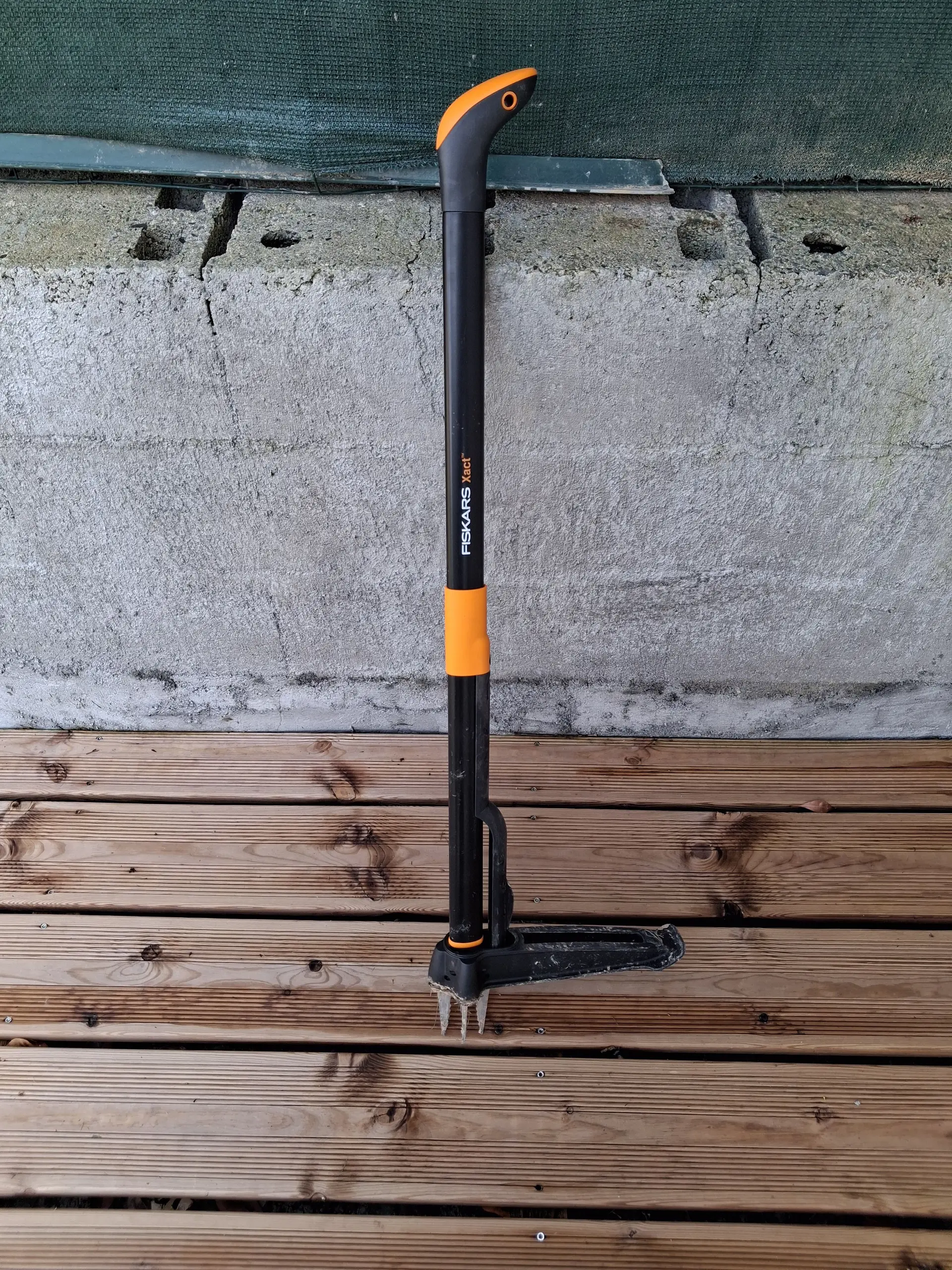Désherbeur à griffes