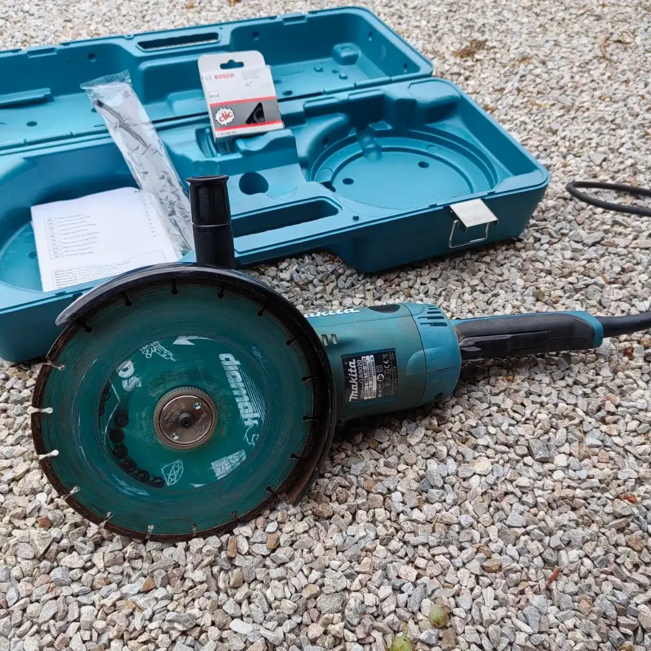 Disqueuse Makita (230 mm)