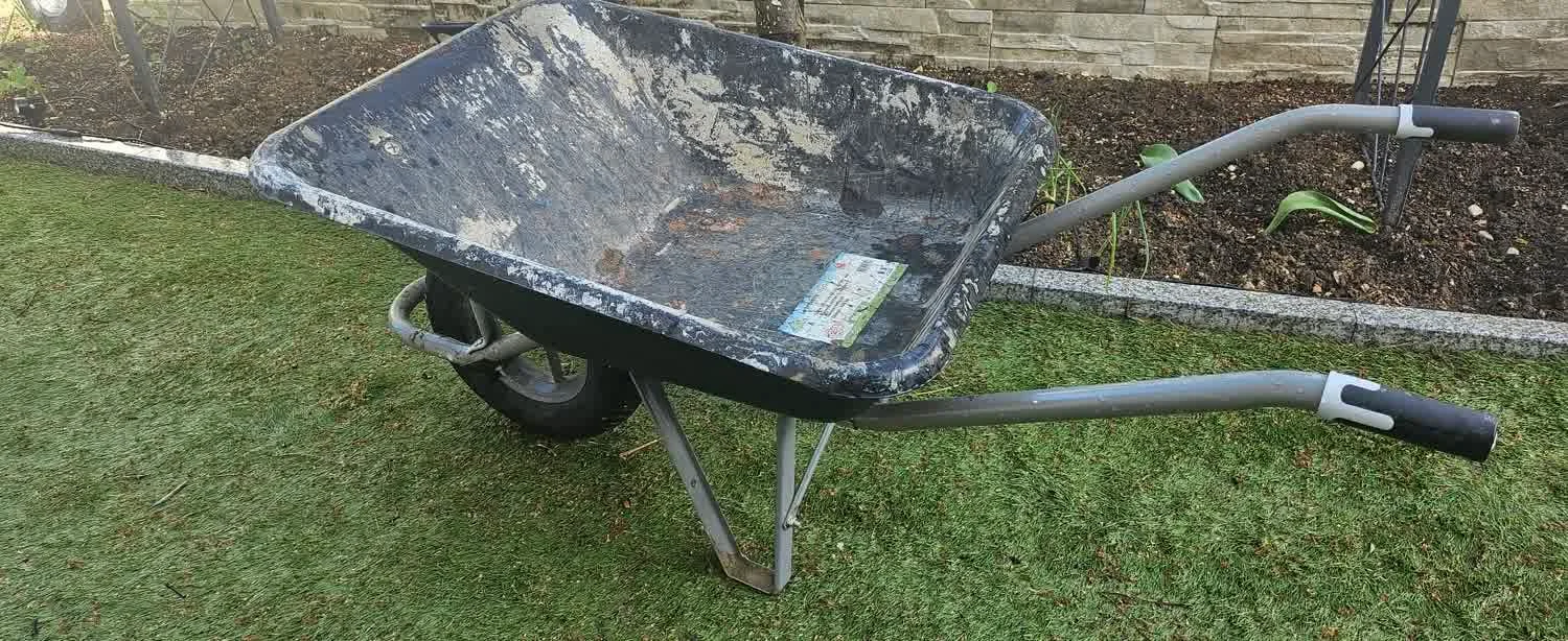 Location brouette de jardin / chantier – Terre, gravats, déchets verts – Herblay 95