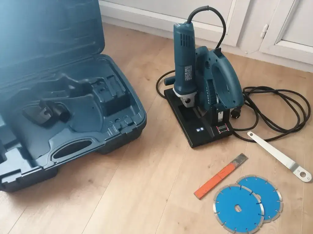Location Rainureuse Bosch double lame - Livraison