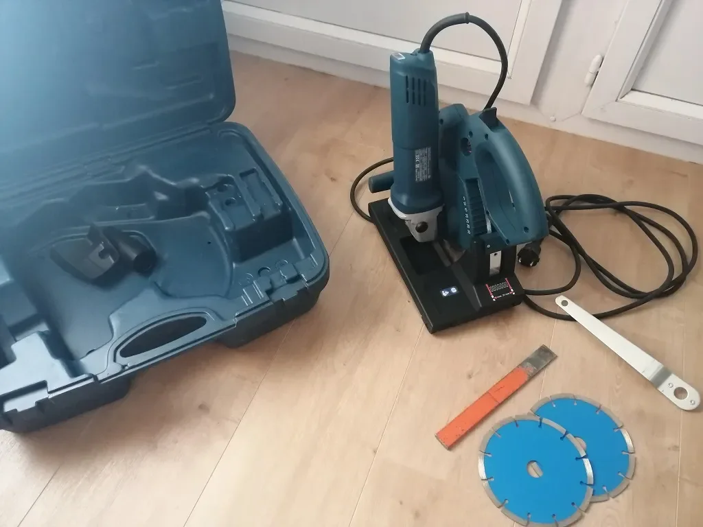 Location Rainureuse Bosch double lame - Livraison