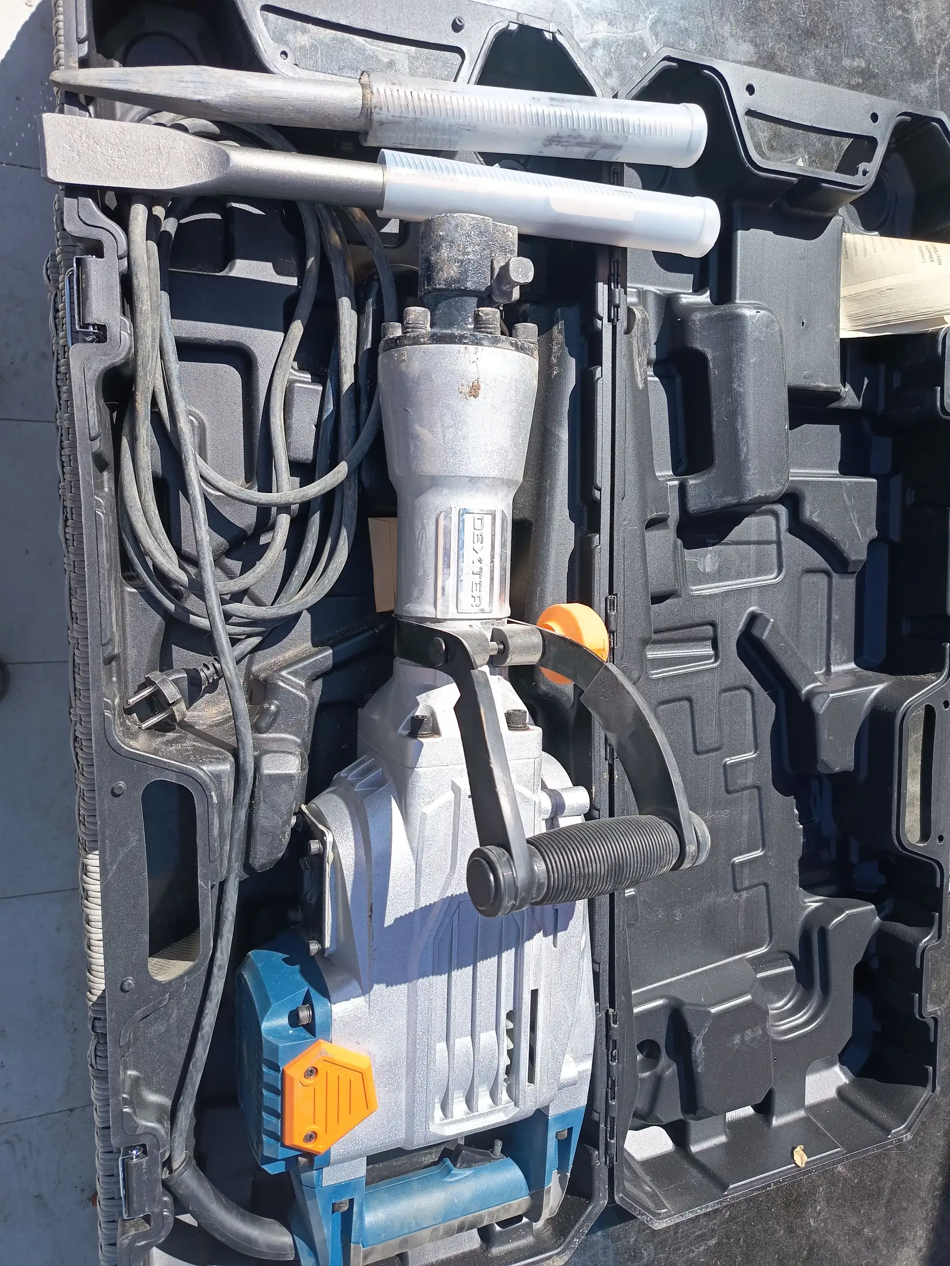 Marteau piqueur