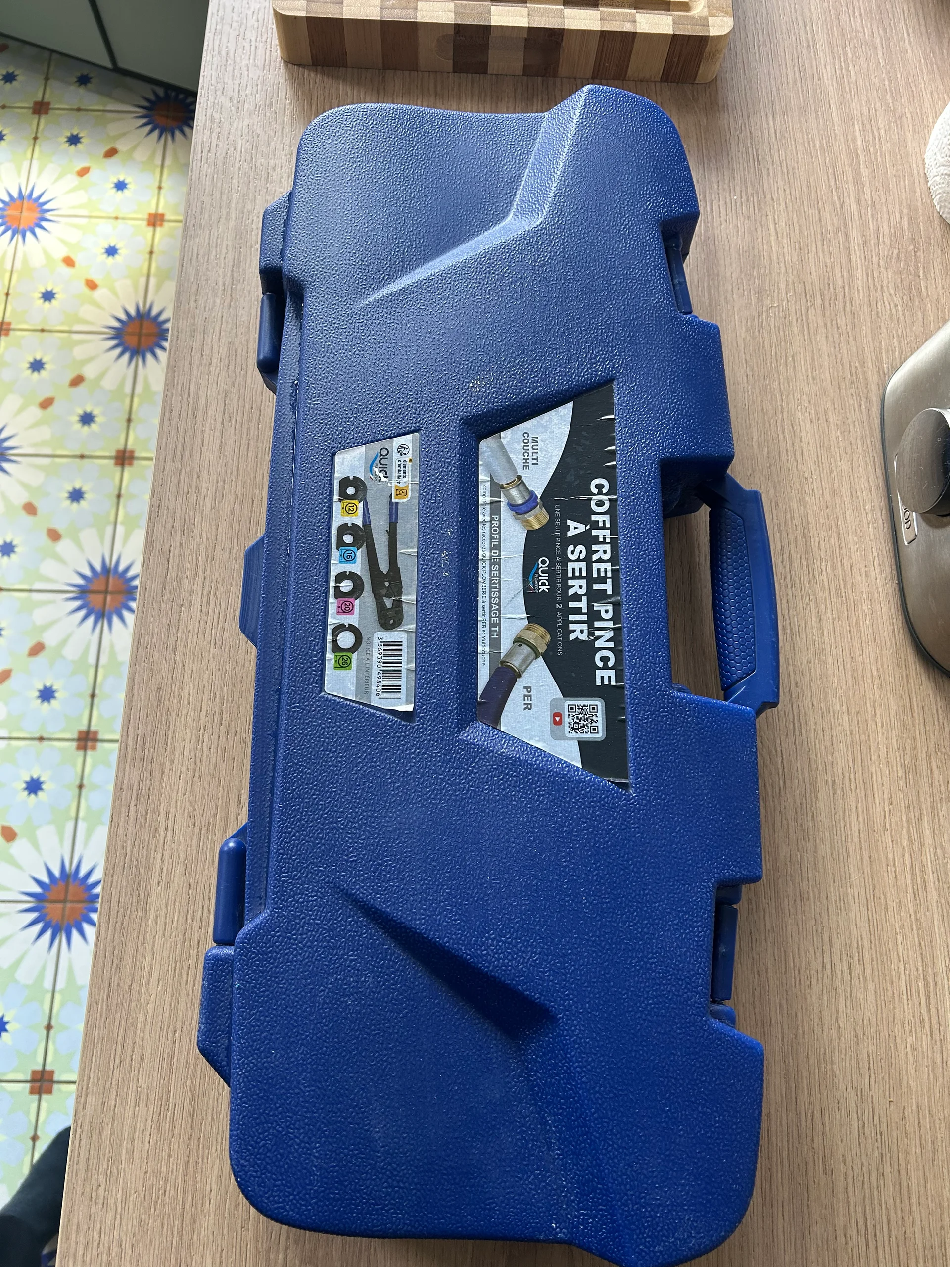 Pince à sertir plomberie