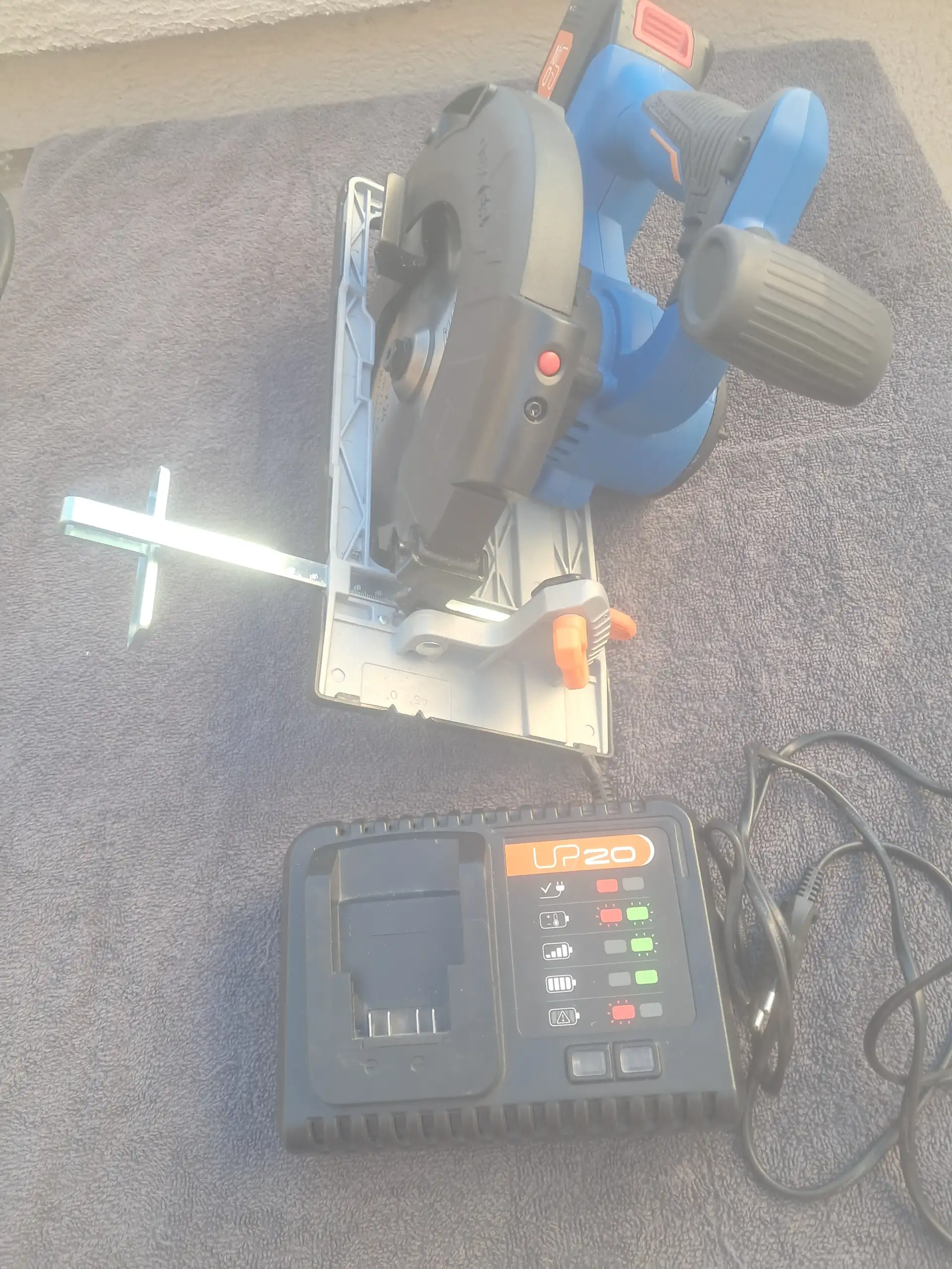 Scie circulaire batterie 