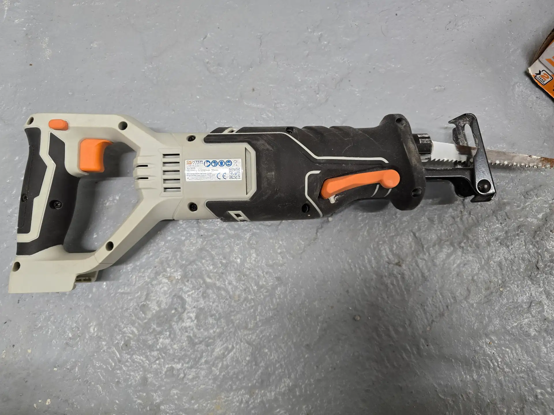 Scie sabre Dexter