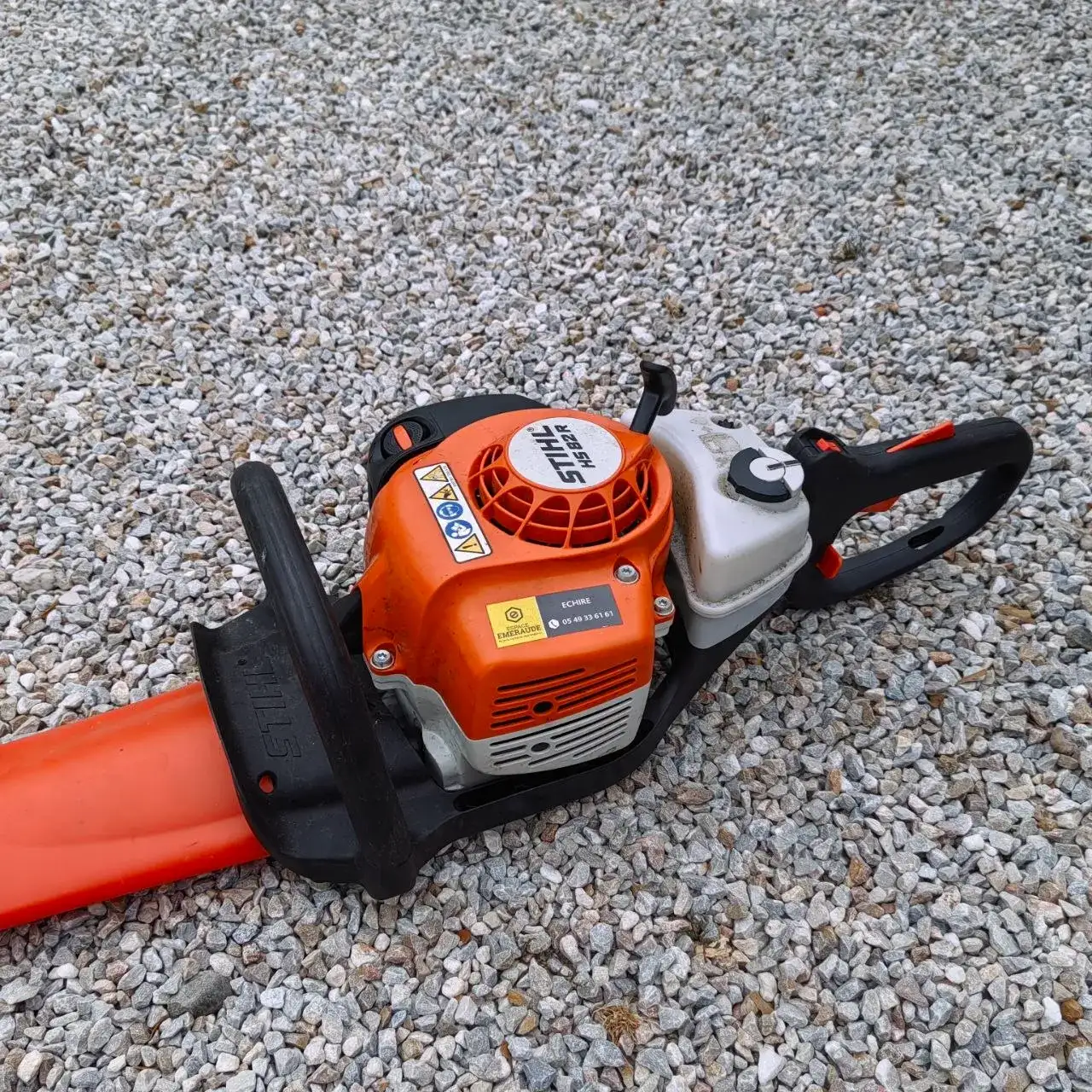 Taille-haie thermique STIHL HS 82 R (Lamier 60 cm)