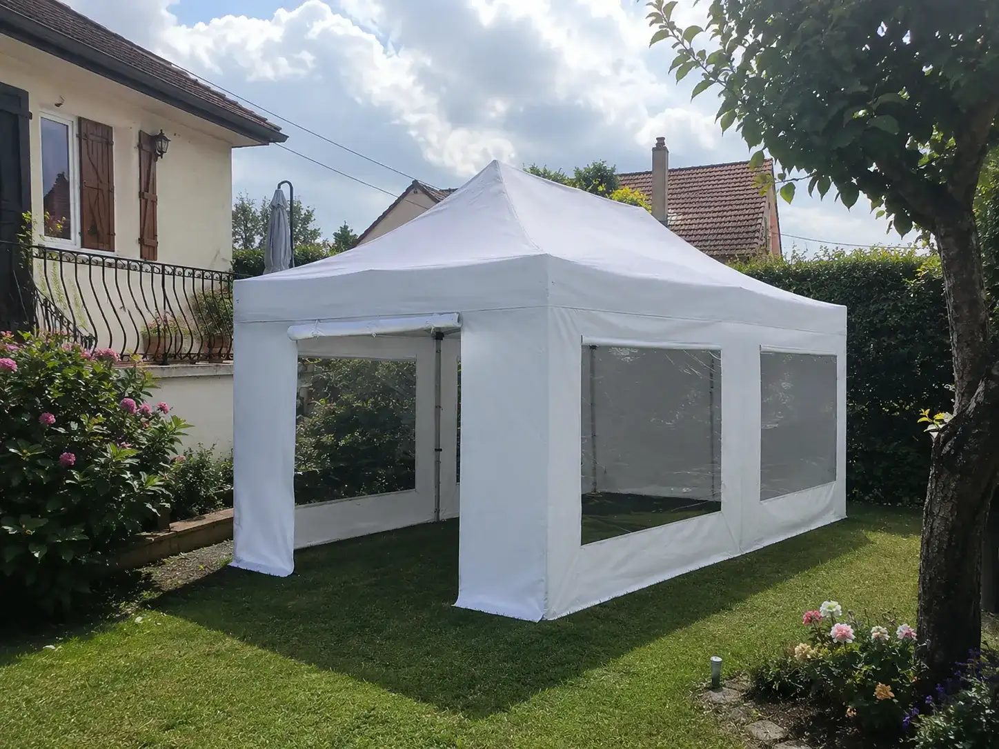 Tente de réception 3x6 m pliable, solide et facilement transportable avec 4 plaques de lestage et éclairage intérieur