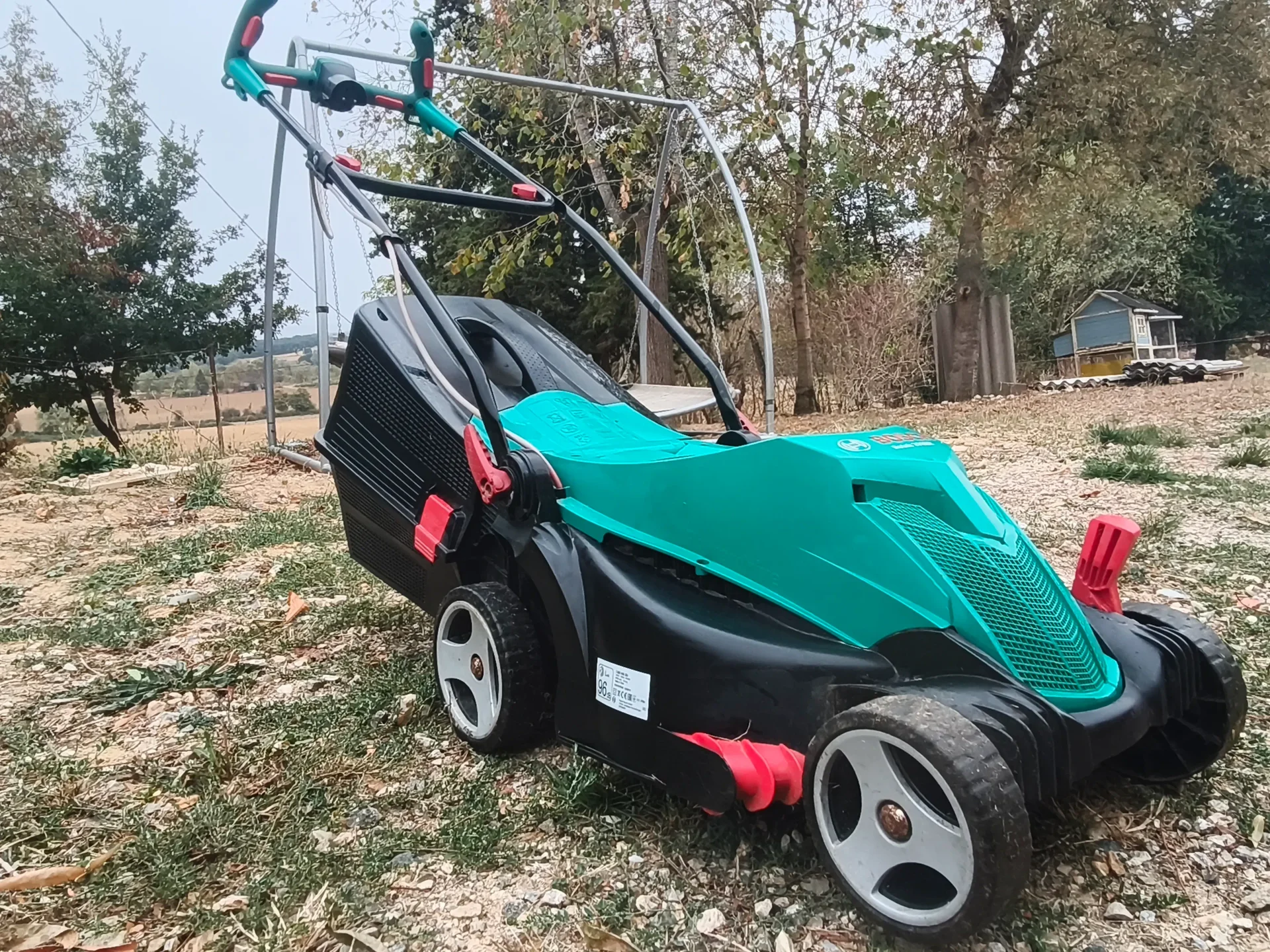 Tondeuse électrique Bosch – Légère et compacte
